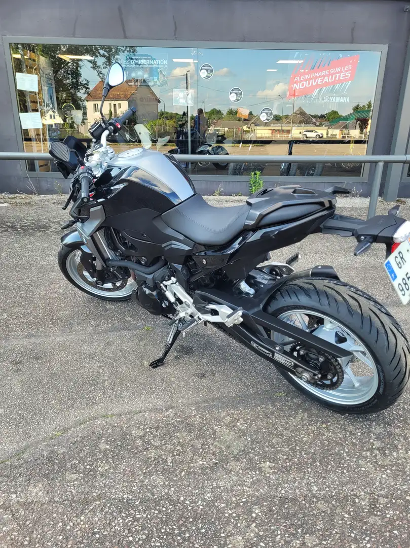 BMW F 900 R Negro - 2
