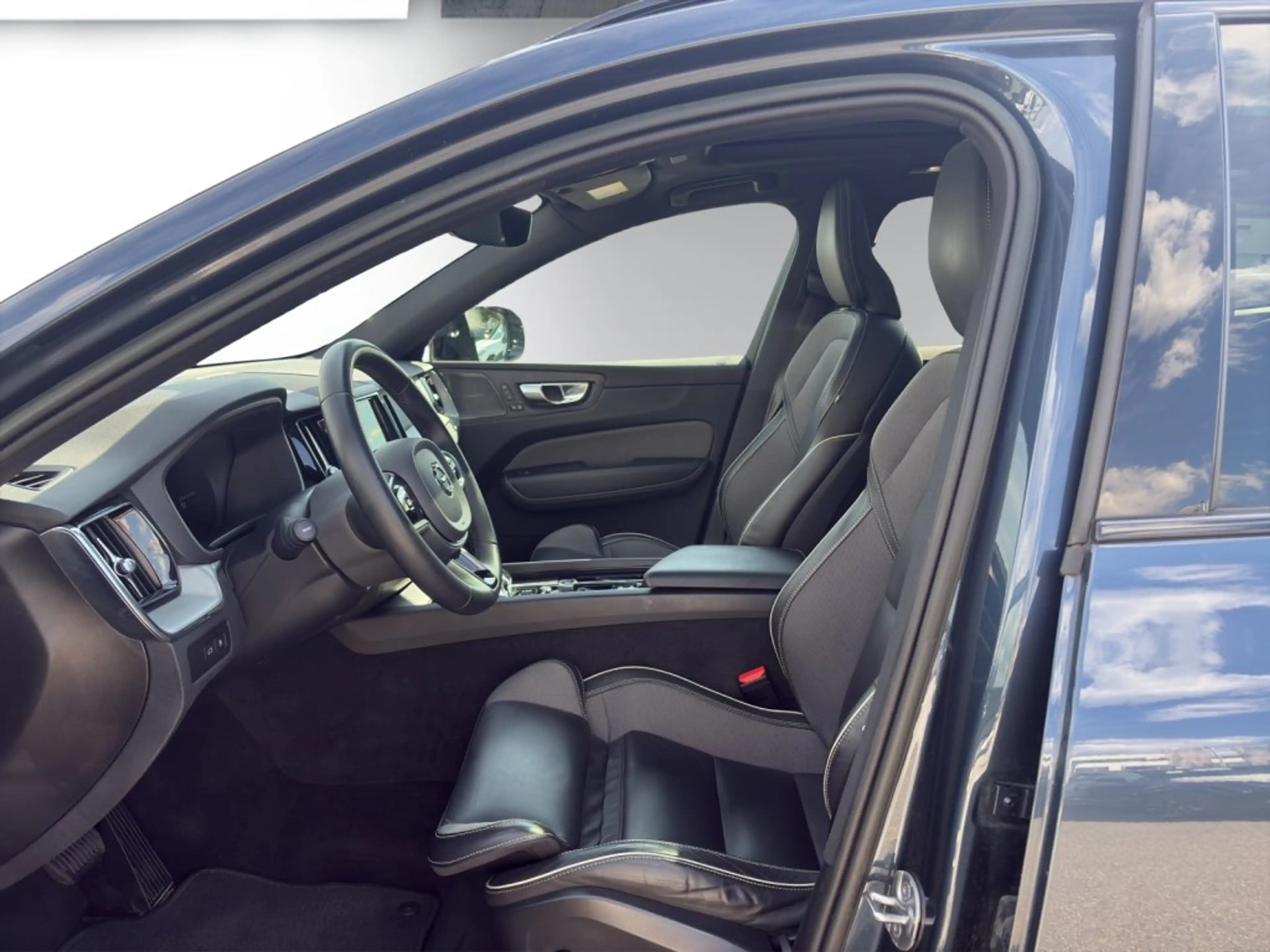 Volvo XC60 Recharge Plus, T6 AWD Plug-in Hybrid, Elektri — photo 7