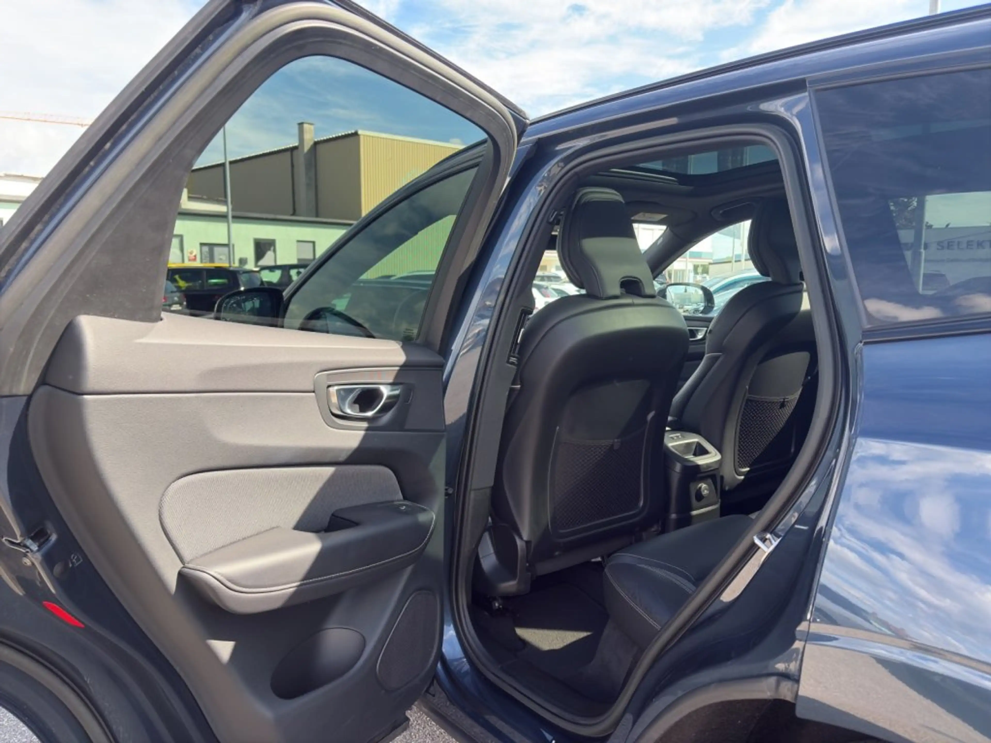 Volvo XC60 Recharge Plus, T6 AWD Plug-in Hybrid, Elektri — photo 10
