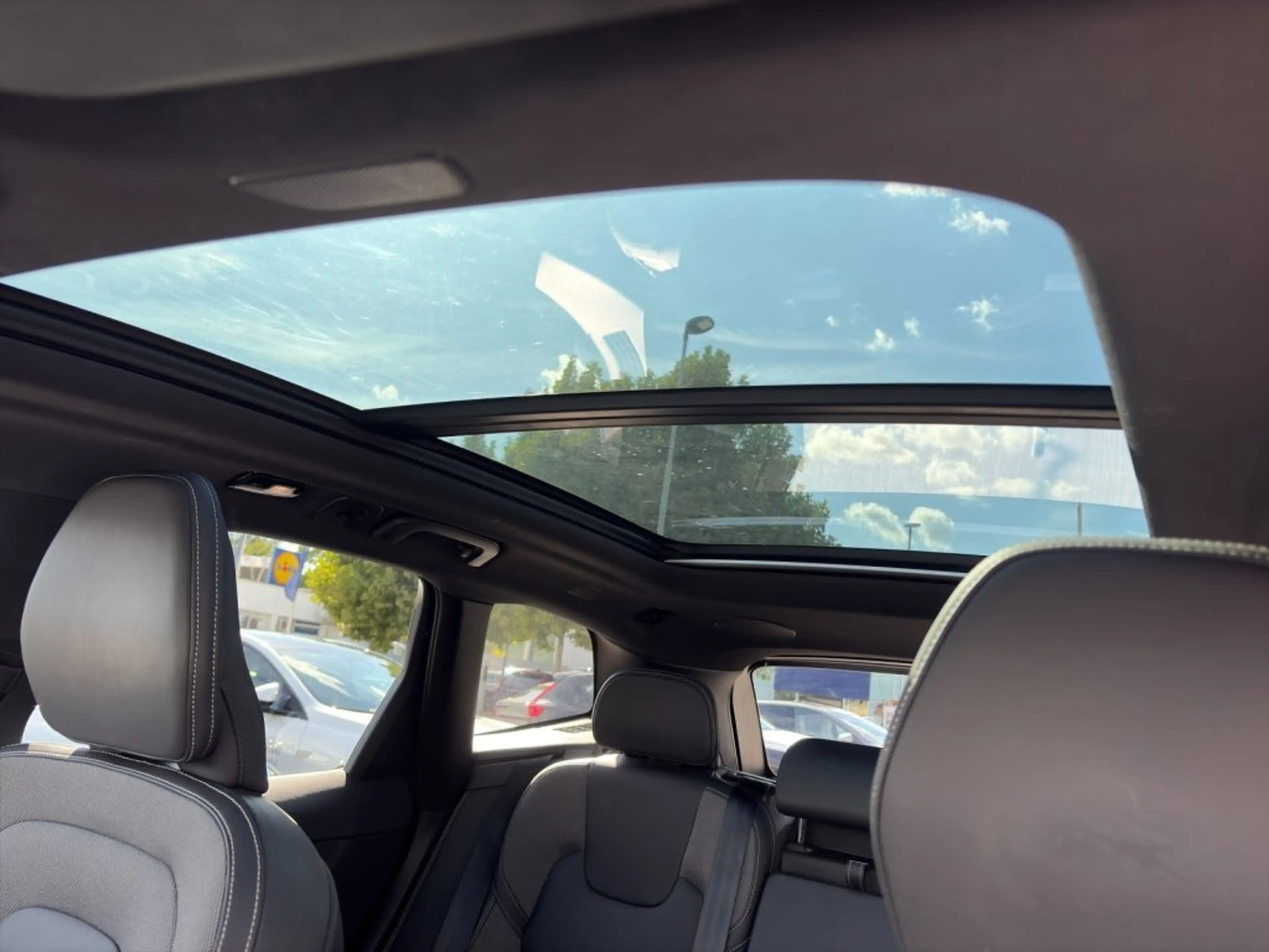 Volvo XC60 Recharge Plus, T6 AWD Plug-in Hybrid, Elektri — photo 6
