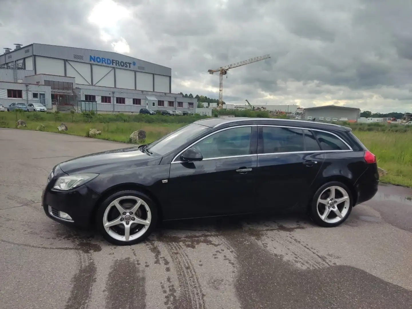 Opel Insignia Insignia 2.0 CDTI Sports Tourer Design Edition Schwarz - 2
