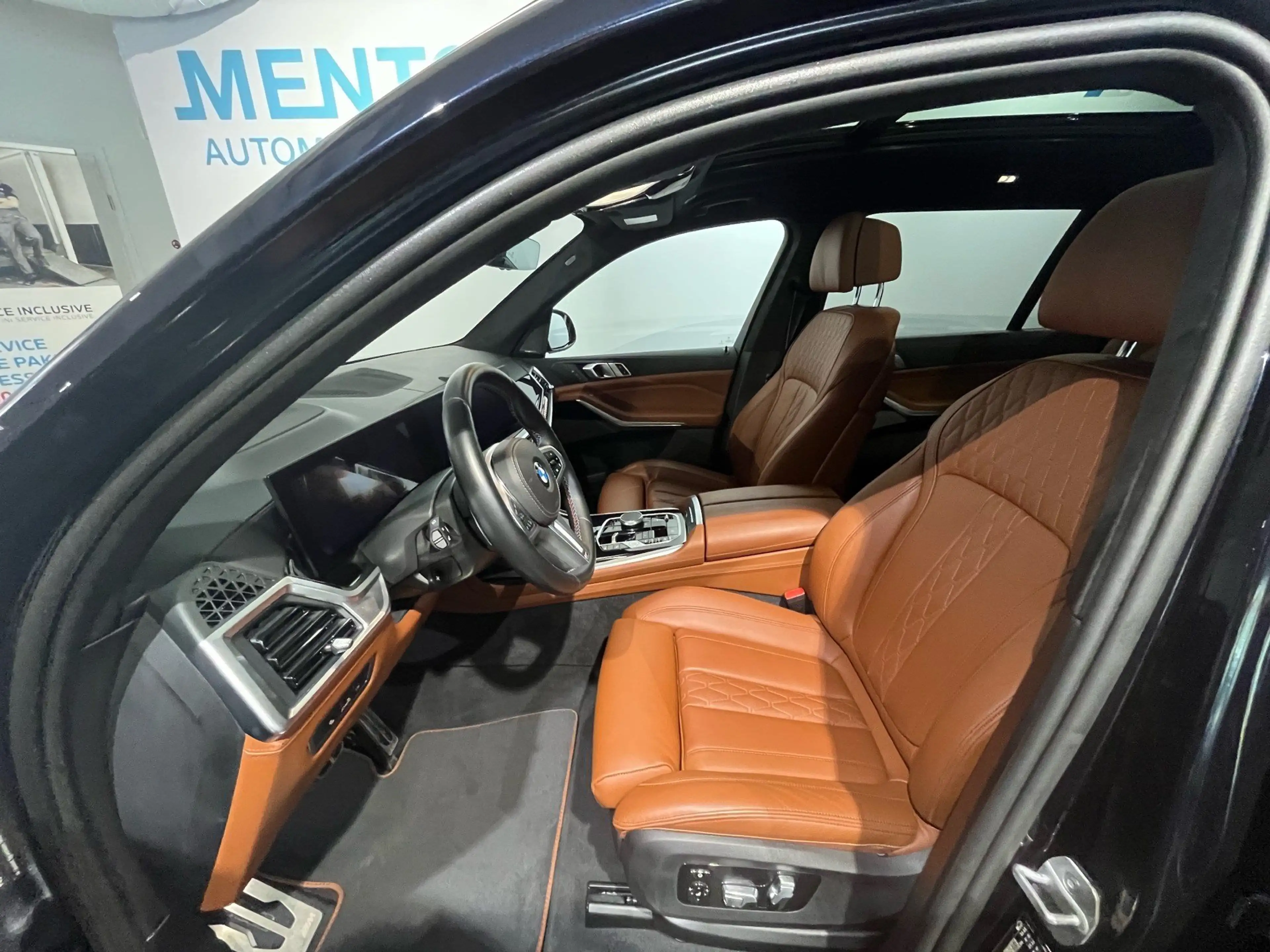 BMW X7 M 60i xDrive Sportpaket Gestiksteuerung DAB — photo 11