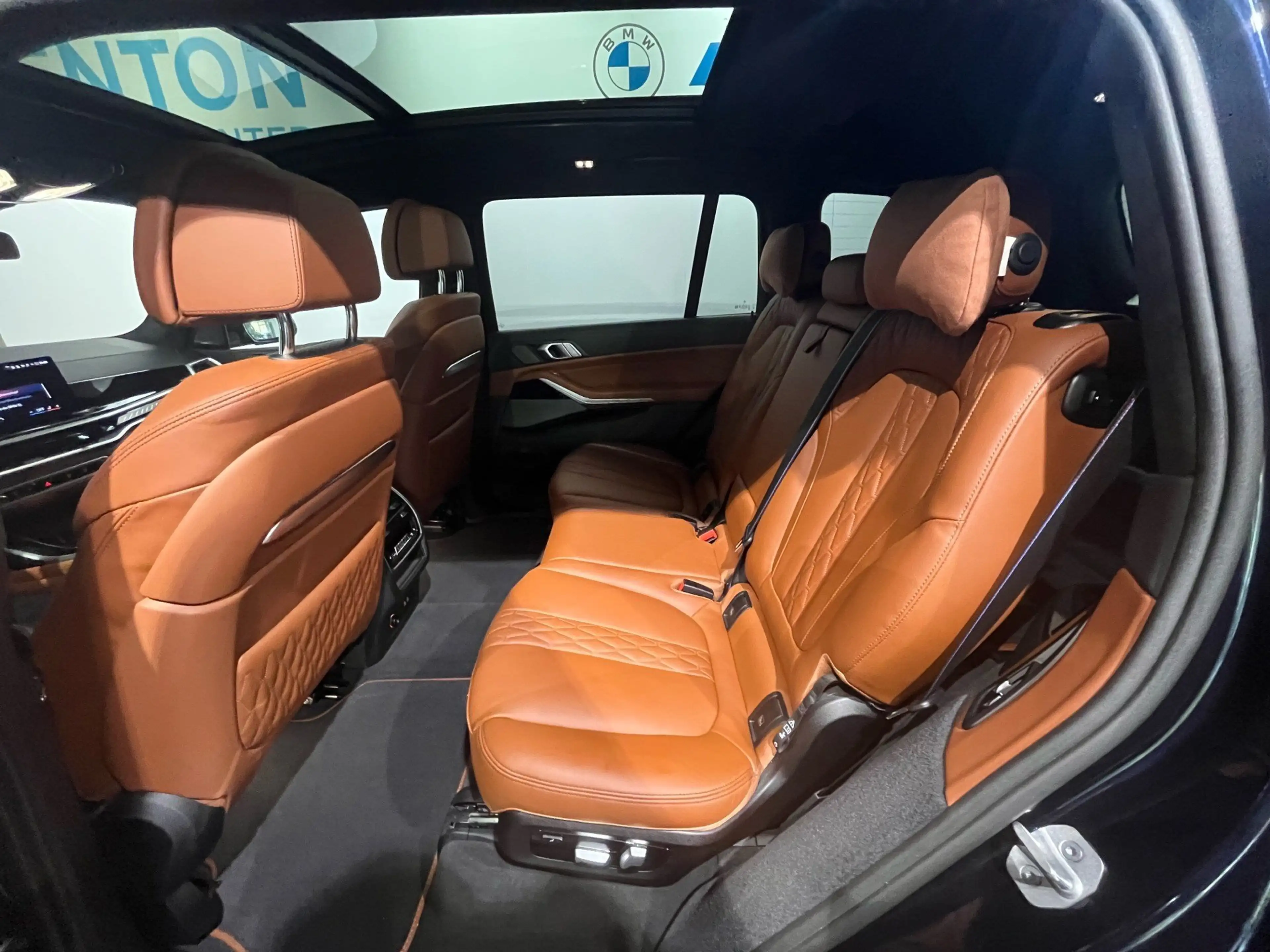 BMW X7 M 60i xDrive Sportpaket Gestiksteuerung DAB — photo 13
