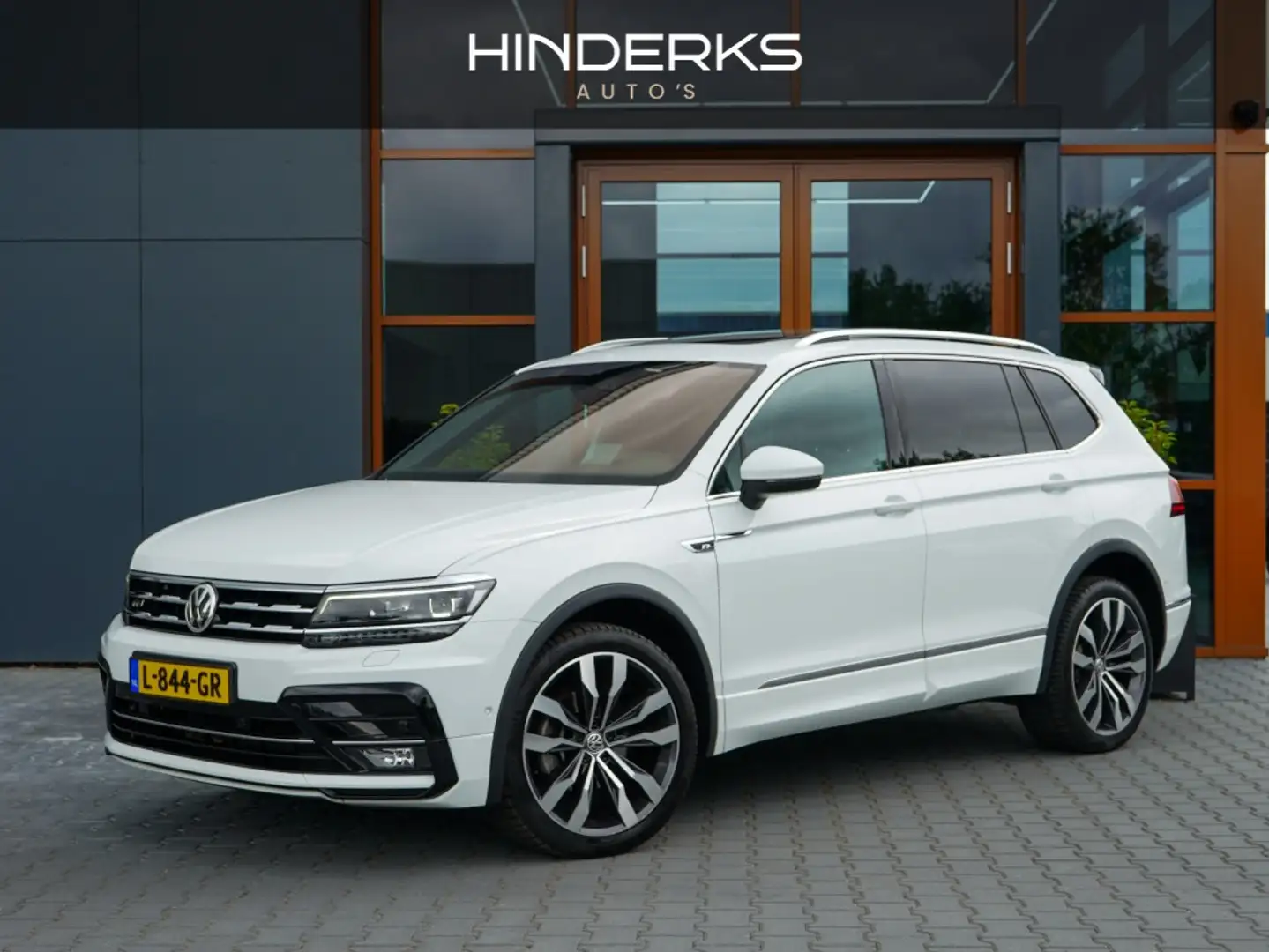 Volkswagen Tiguan Allspace 1.5 TSI HL Bus R 7p. | 3X R-Line | Pano | Dynn | B Wit - 1
