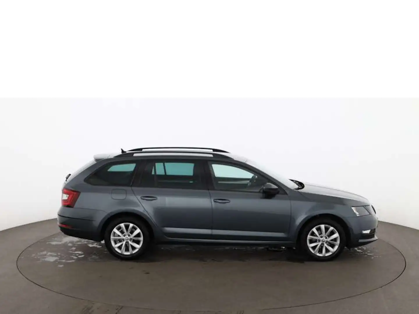Skoda Octavia Combi 1.6 TDI Ambition Aut SITZHZG PDC Grau - 2