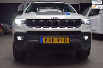 4xe 240 Plug-in Hybrid Electric S