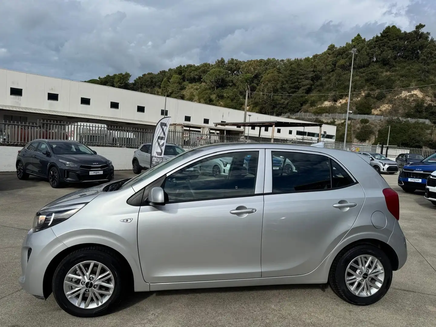 Kia Picanto Picanto 1.0 dpi Urban Special Edition Grigio - 2