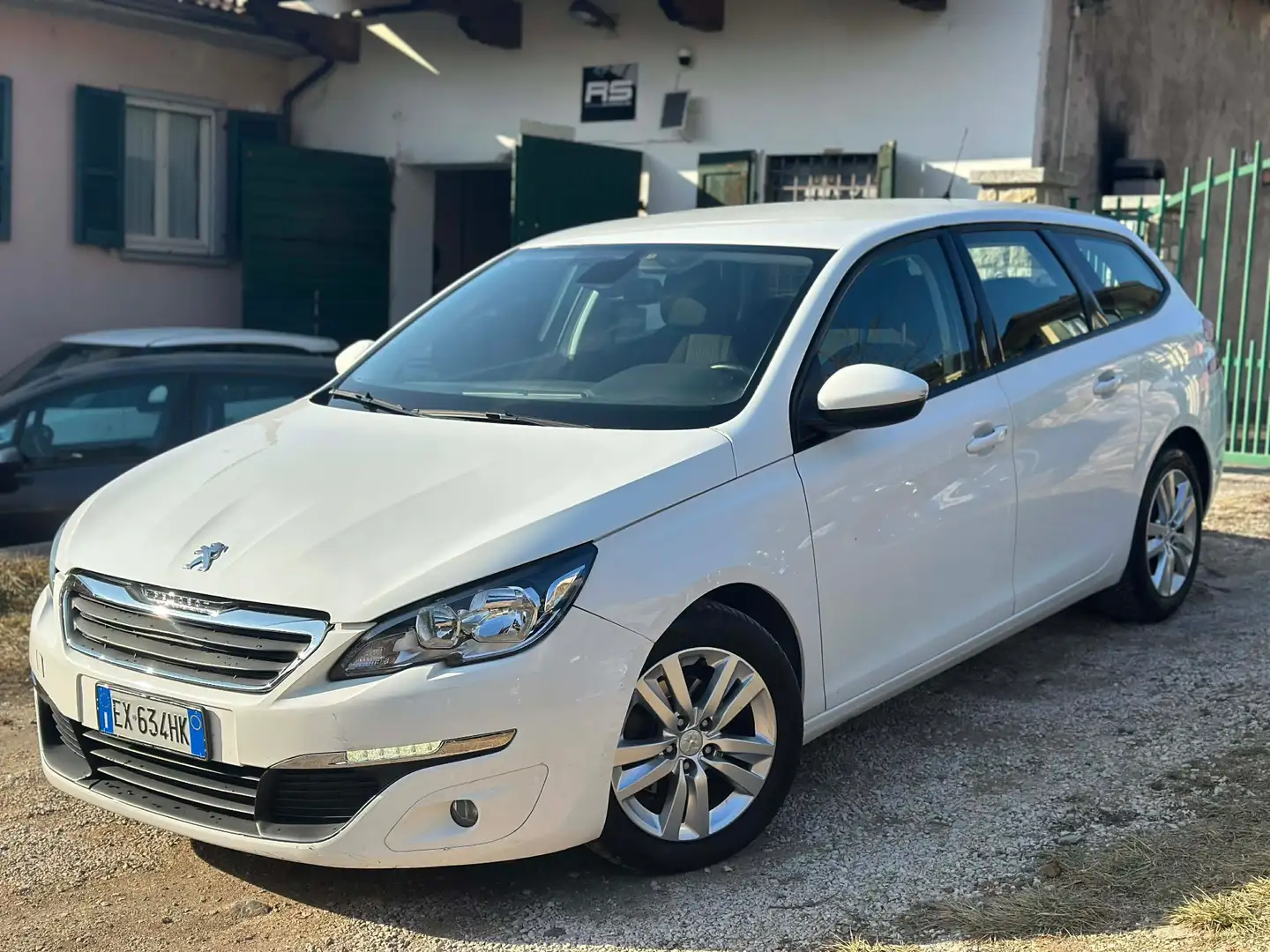 Peugeot 308 308 1.6 e-HDi 115 CV Stop&Start SW Business Weiß - 1