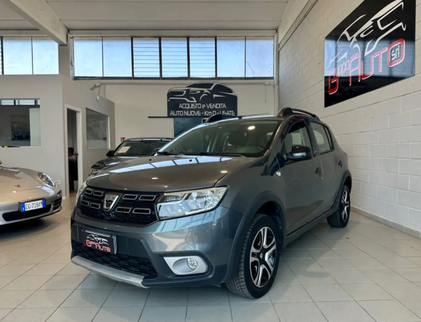 Dacia Sandero Stepway 1.5 dCi 8V 90CV S&S *NEOPAT*RETROCAMERA* Grey - 1