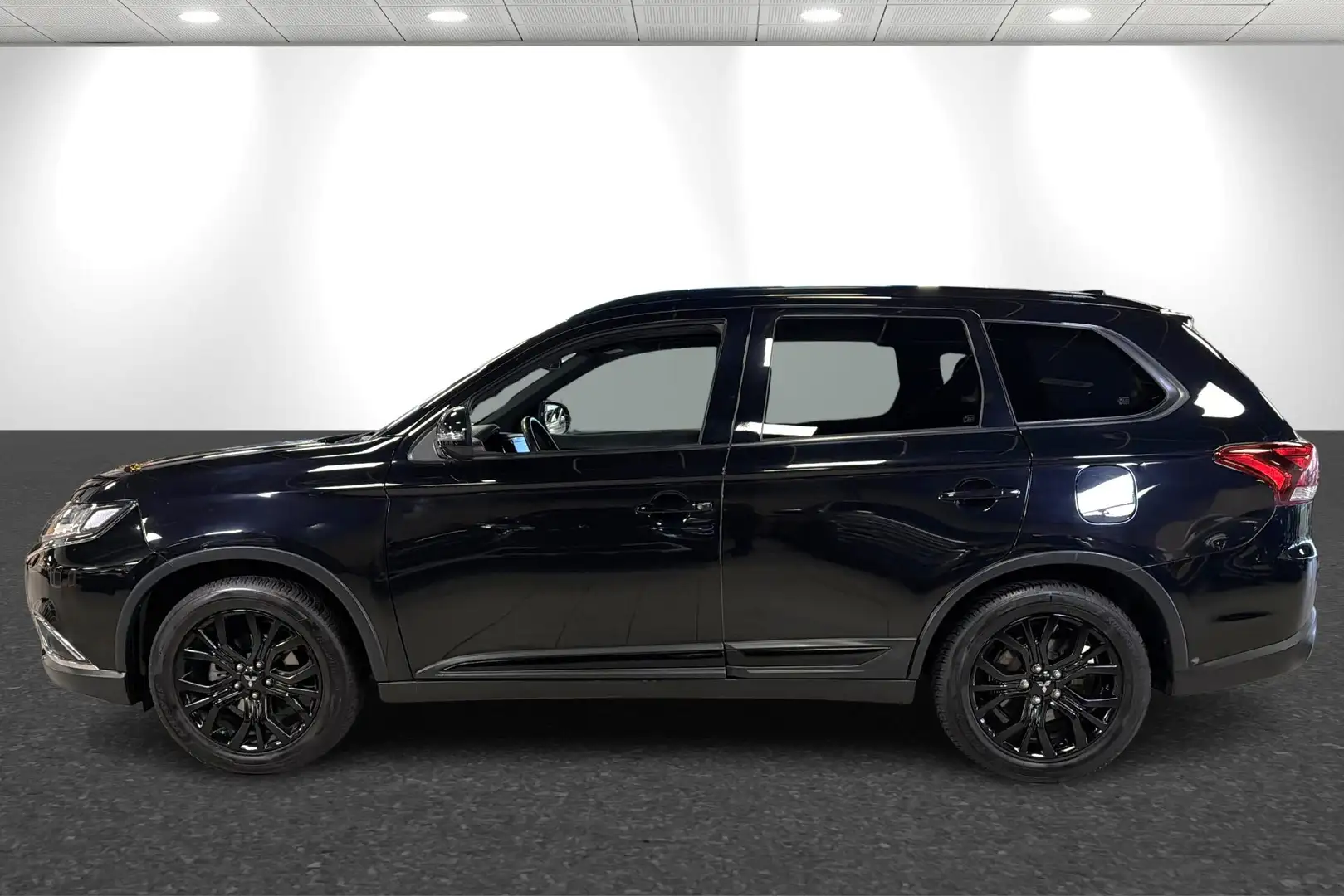 Mitsubishi Outlander 2.0 Black edition Trekhaak,7persoon, 360 camera Noir - 2