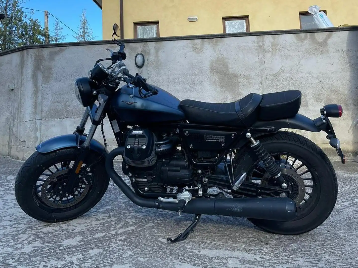 Moto Guzzi V 9 Bobber Синій - 2