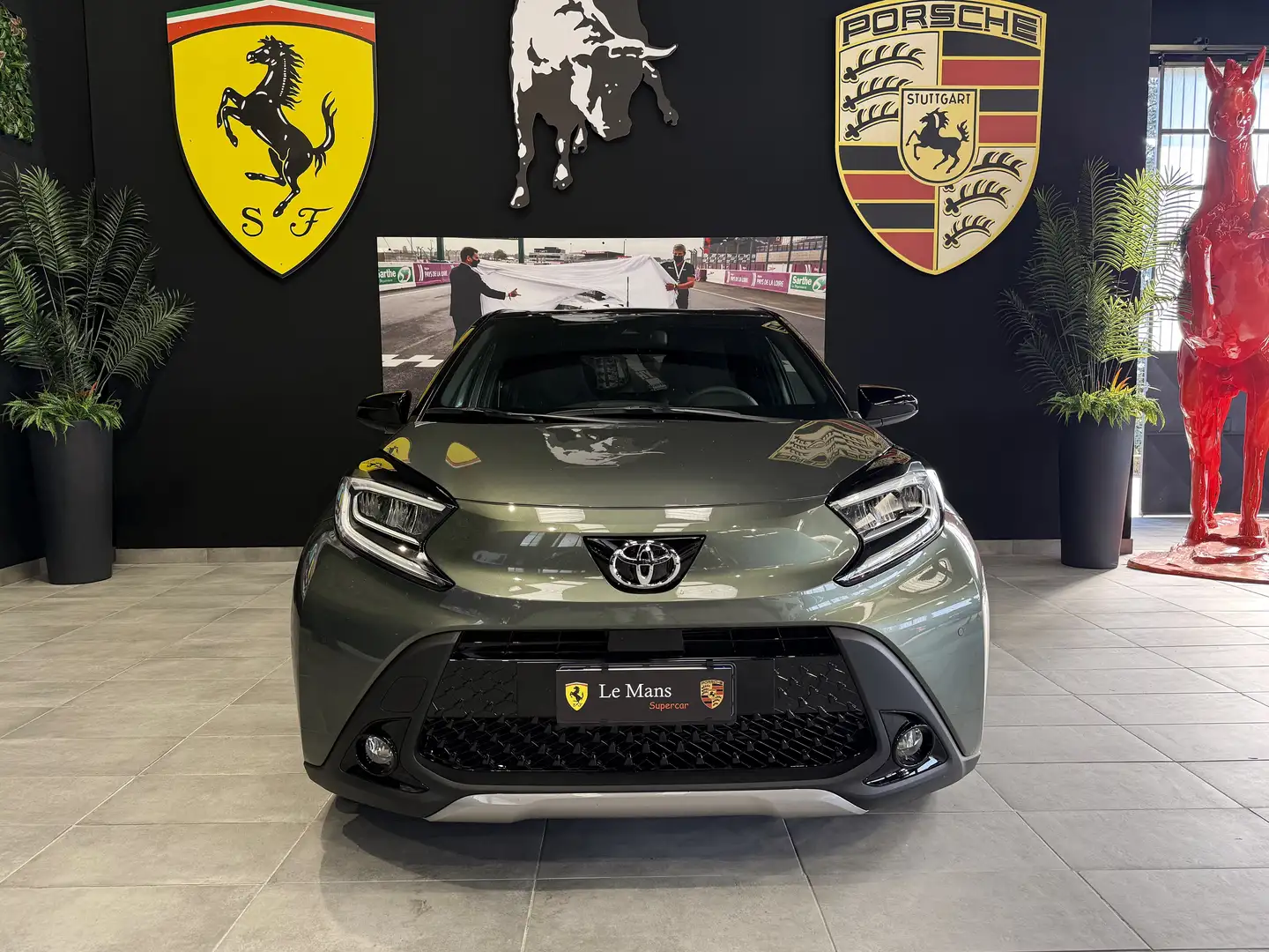 Toyota Aygo X 1.0 Lounge Air 72cv *Prezzo Reale* Grau - 2