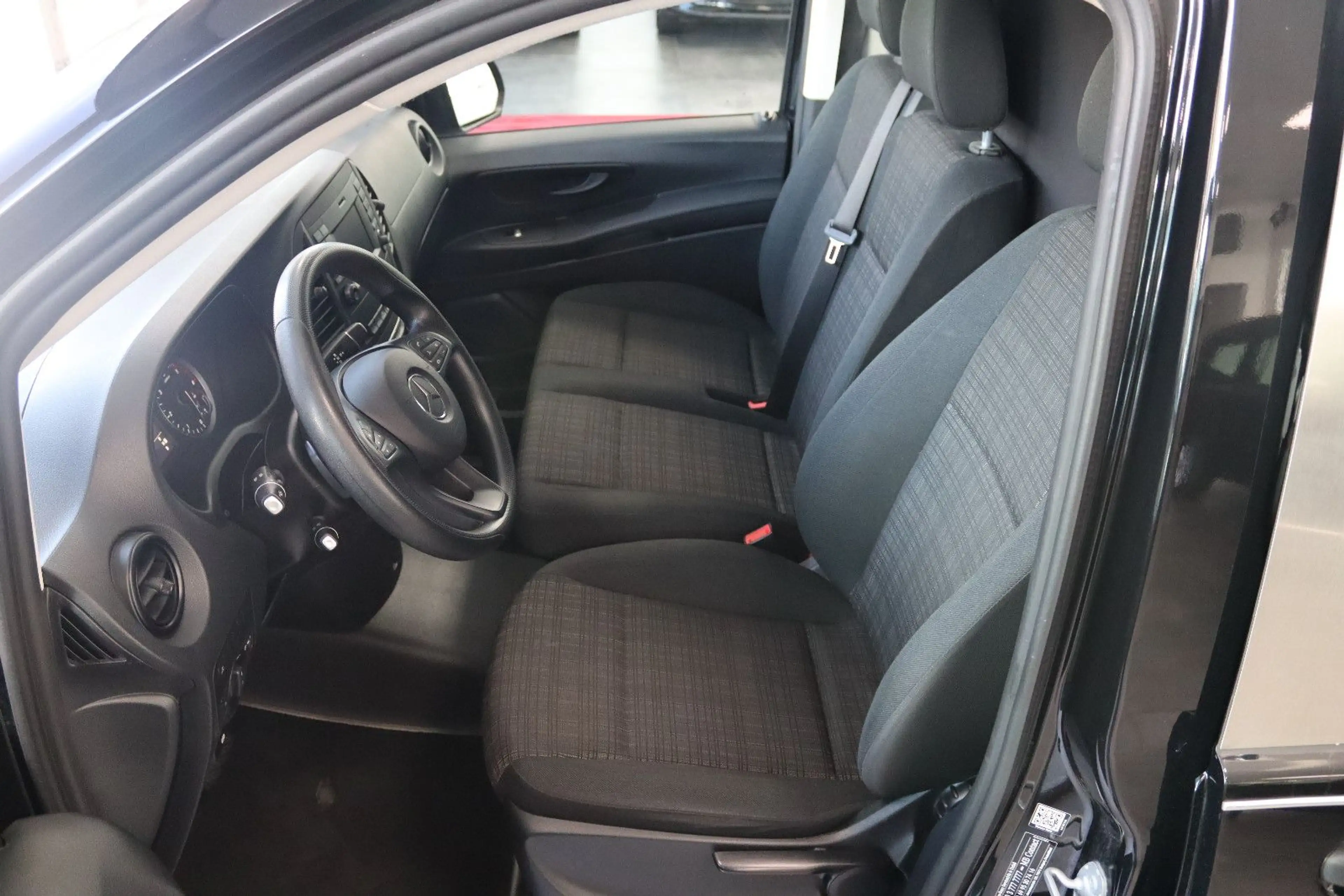 Mercedes-Benz Vito Kuhlmann Cars Bestattungswagen / Leichenwagen — photo 12