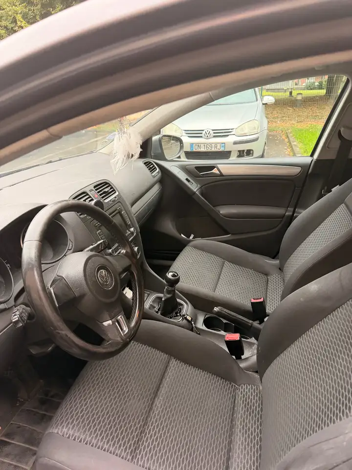 Volkswagen Golf Standard Model — photo 3