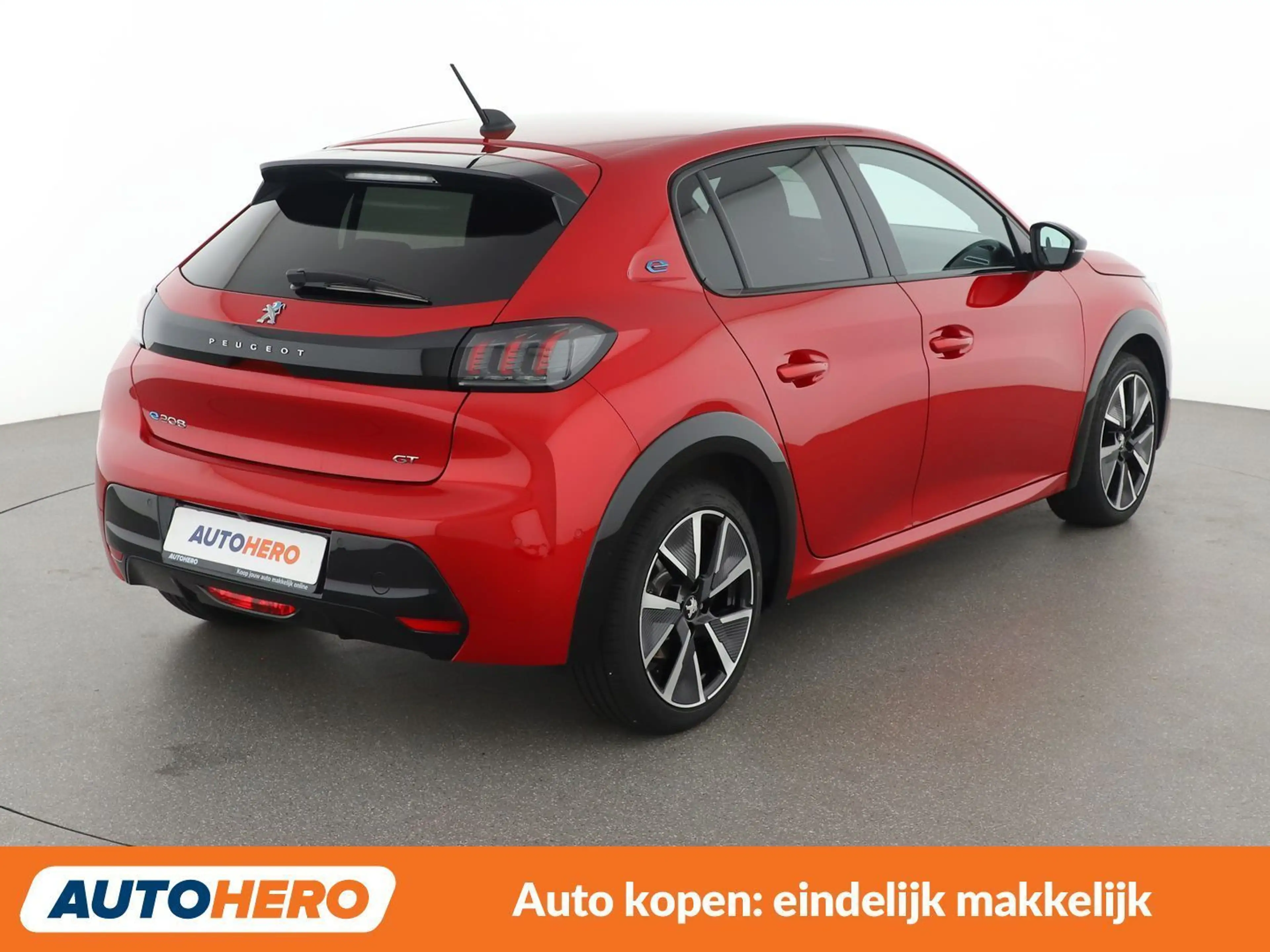 Peugeot e-208 electric drive 100 kW e GT — photo 7