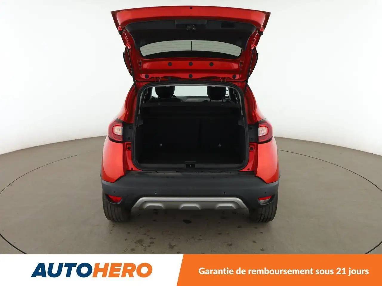 Renault Captur — photo 16