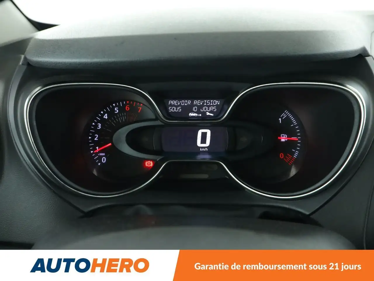 Renault Captur — photo 20