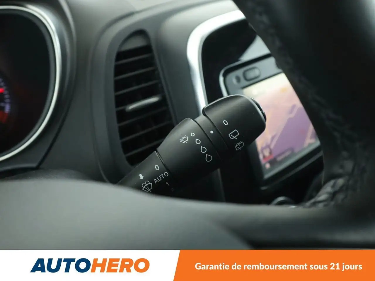 Renault Captur — photo 28