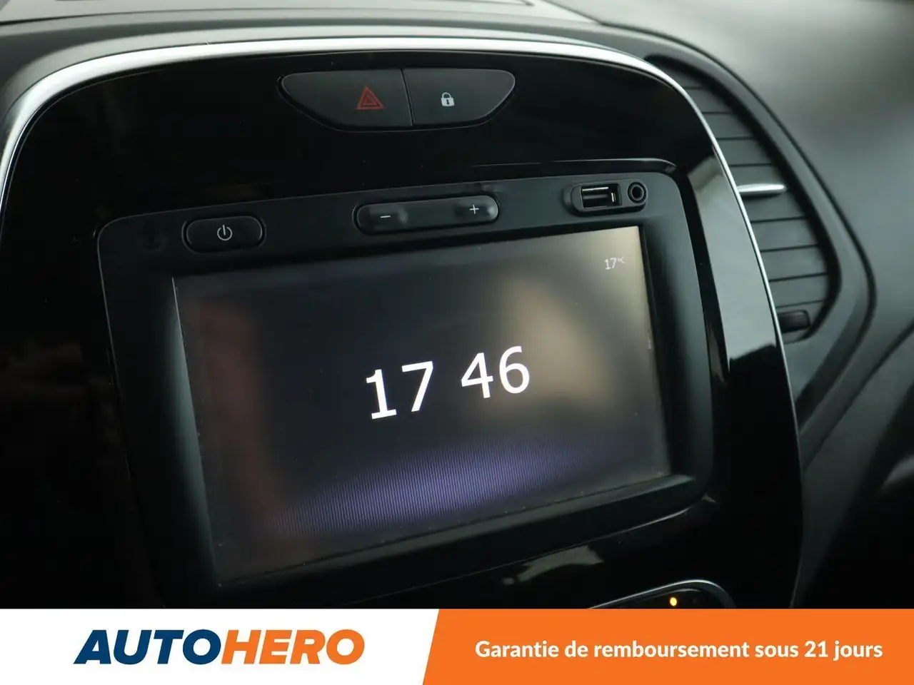 Renault Captur — photo 21