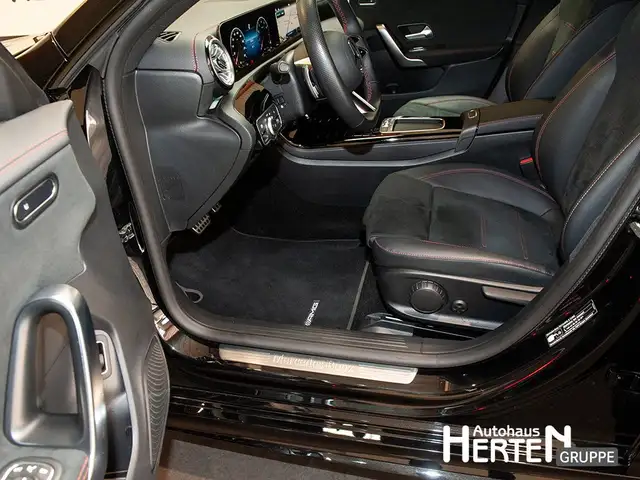 Mercedes-Benz Cla view 12