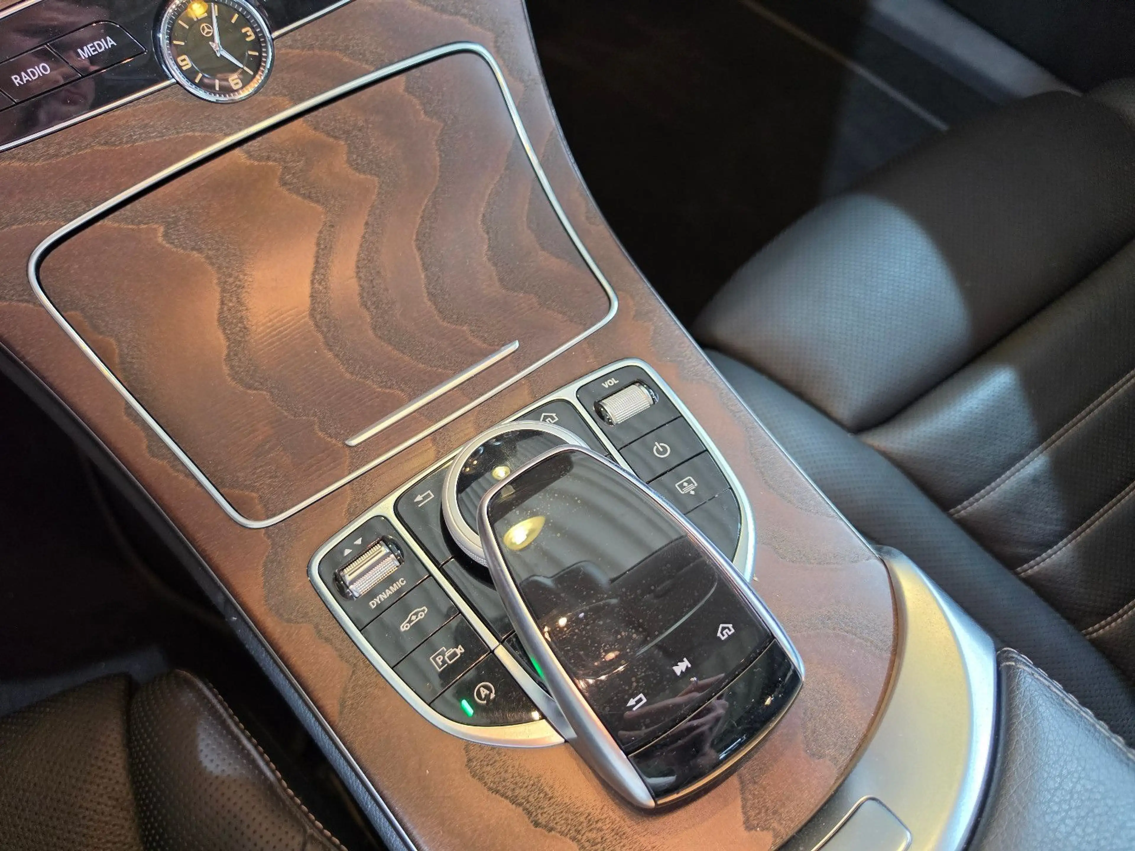 Mercedes-Benz C 400 C Limo. 4Matic AMG+ACC+LED+360°+PANO — photo 15