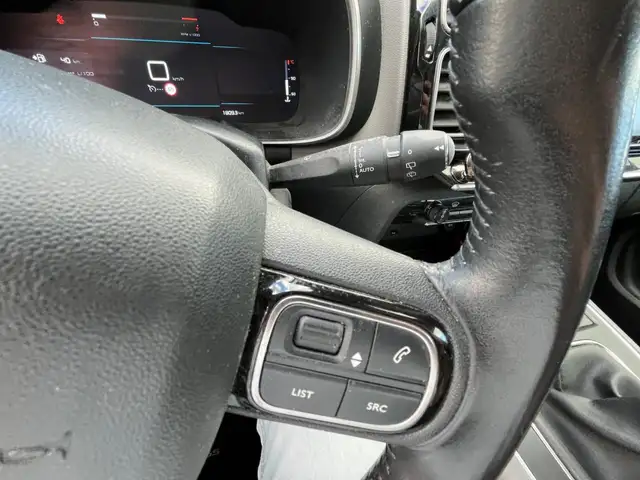 Citroen C5 Aircross view 17