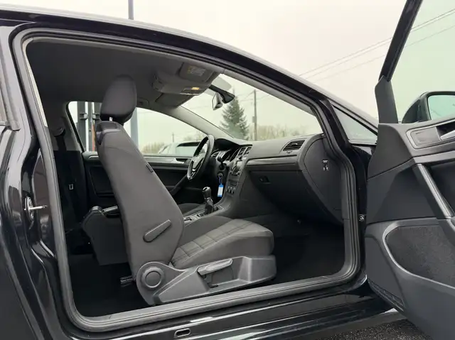 Volkswagen Golf view 10