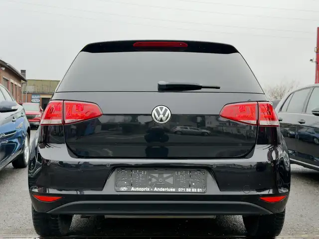 Volkswagen Golf view 6