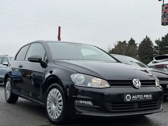 Volkswagen Golf view 2