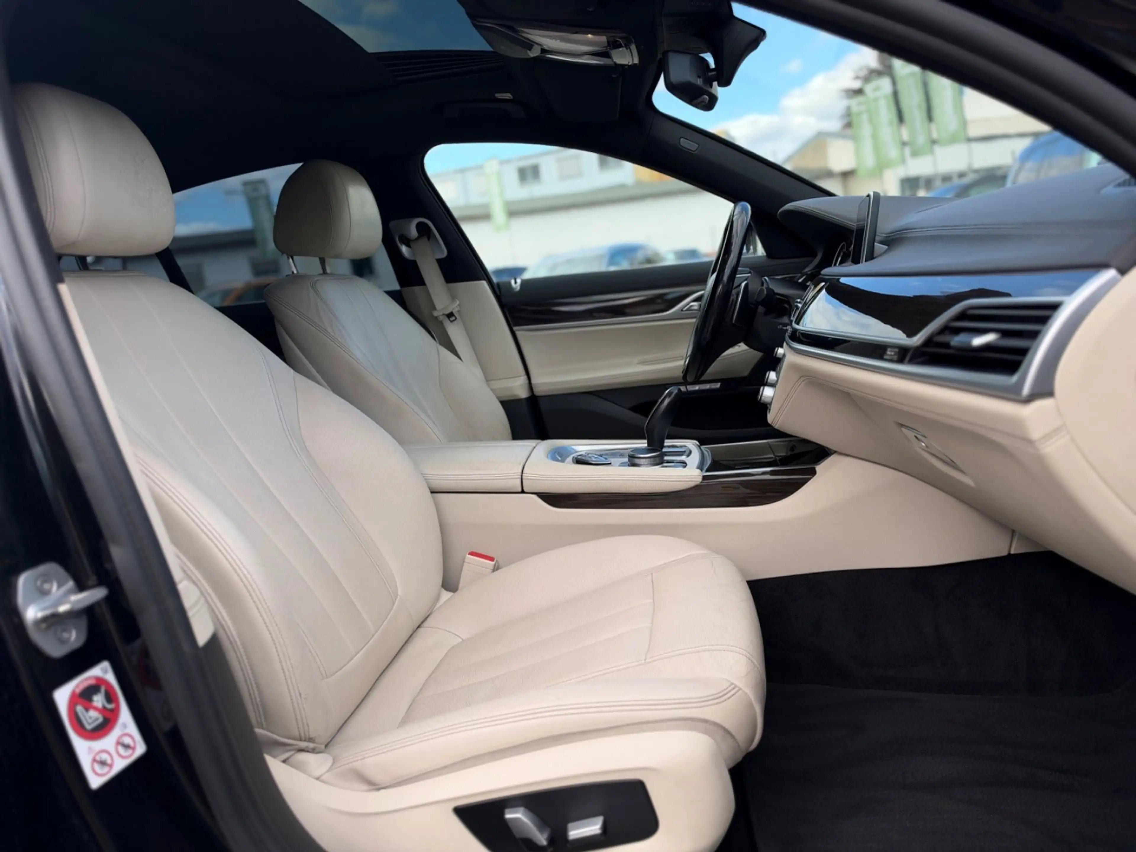 BMW 730 d xDrive*Kamera*Glasdach*DisplayKey*Komfort* — photo 21