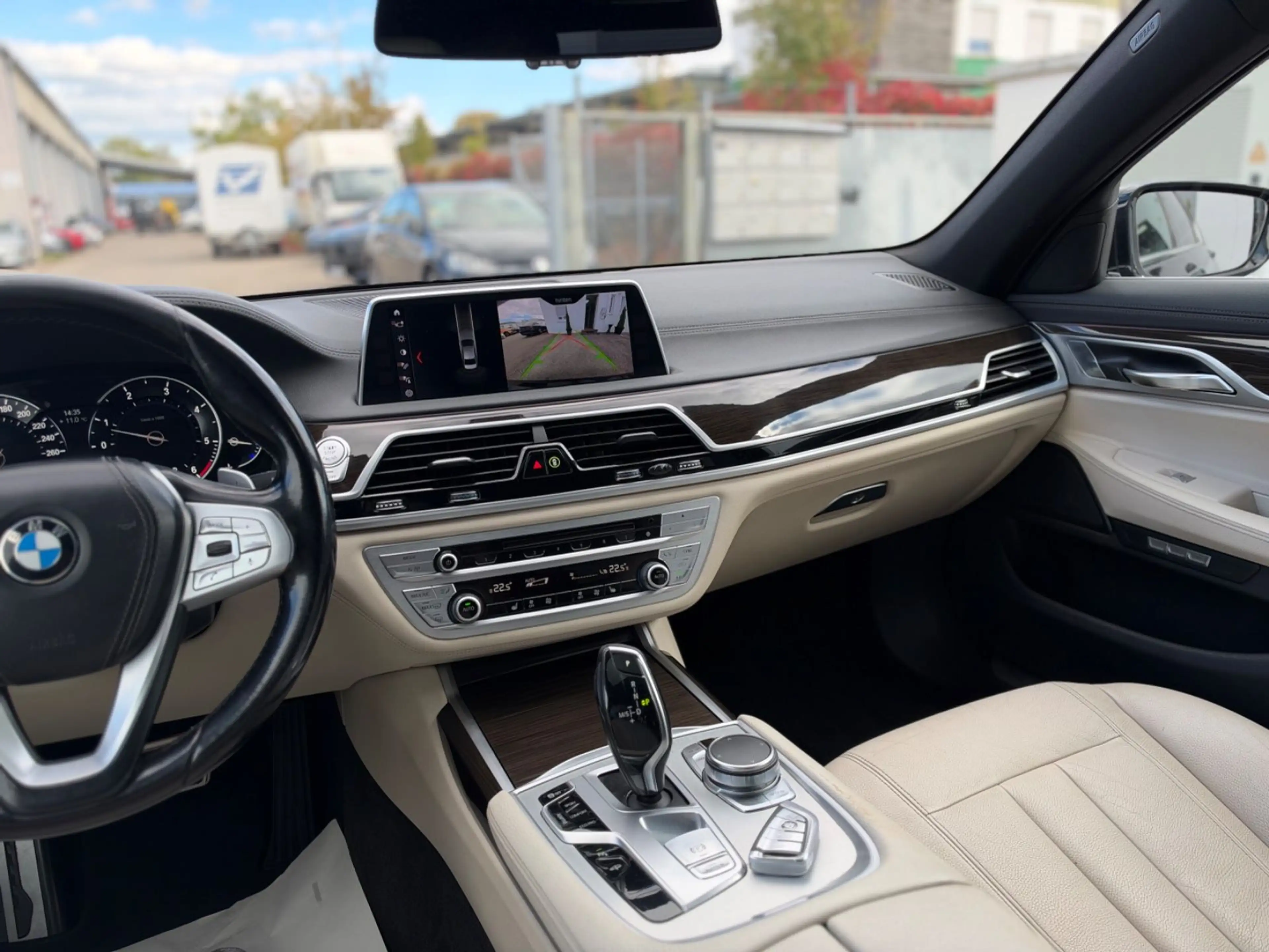 BMW 730 d xDrive*Kamera*Glasdach*DisplayKey*Komfort* — photo 12