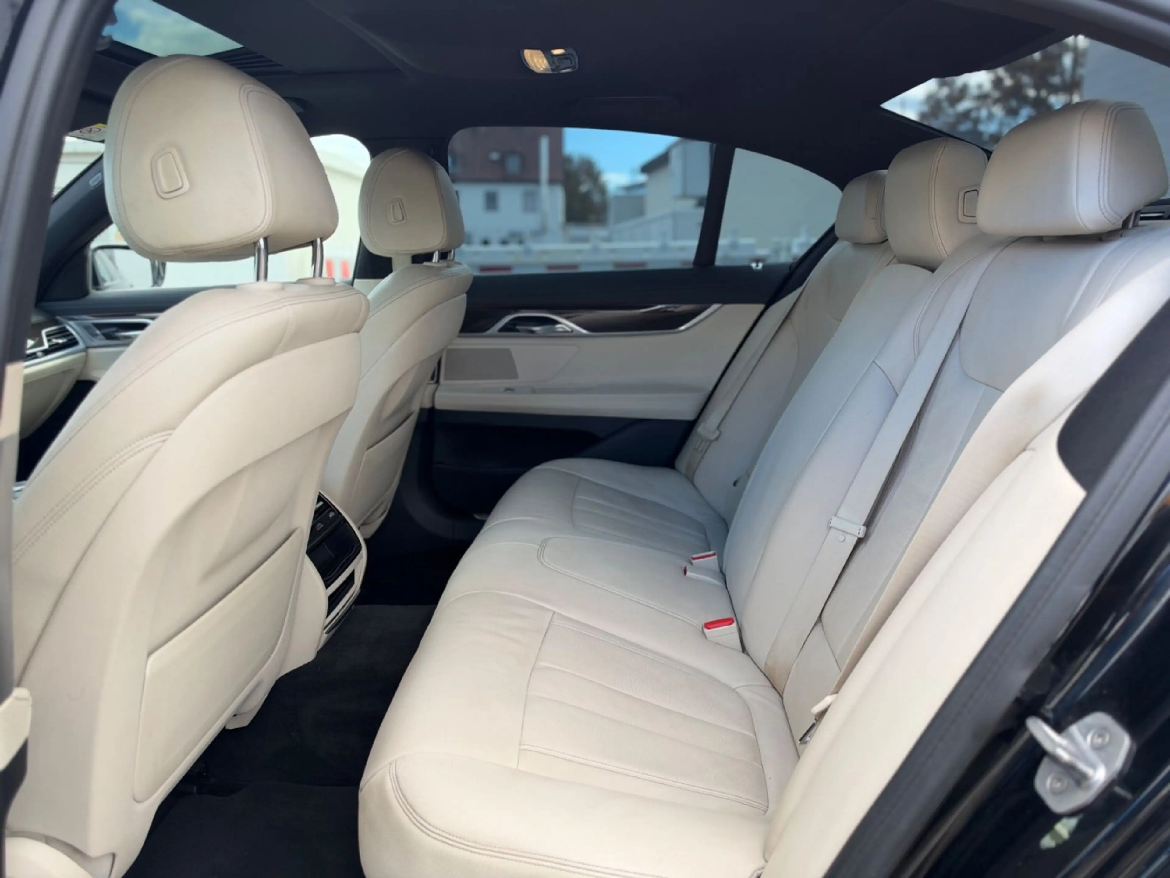 BMW 730 d xDrive*Kamera*Glasdach*DisplayKey*Komfort* — photo 16