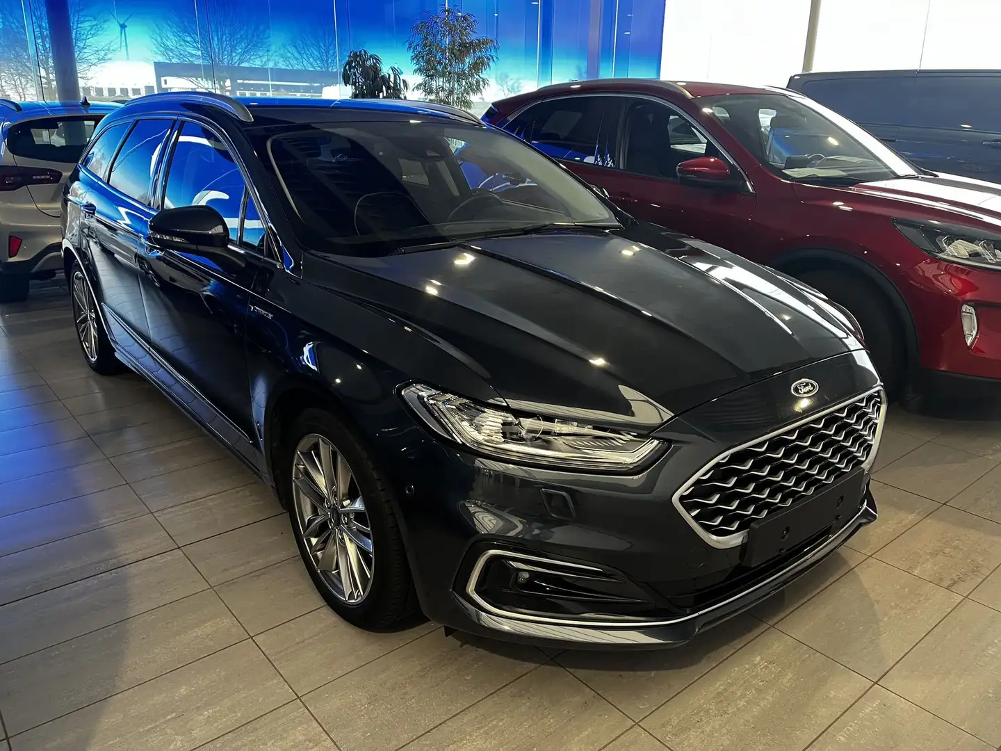 Ford Mondeo Vignale 2.0i Hybrid Blau - 2