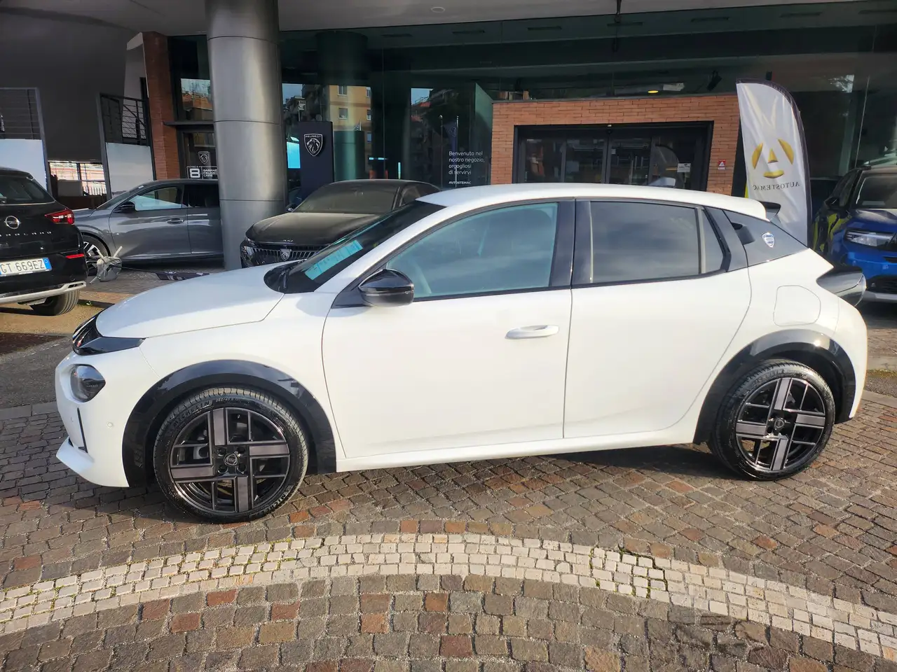 Lancia Ypsilon 2024