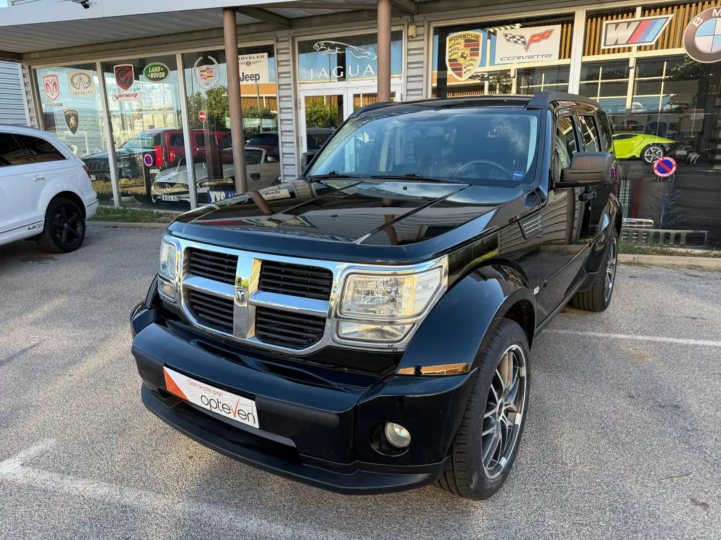 Dodge Nitro Nitro 2.8 CRD 177 4x4 SXT Schwarz - 1