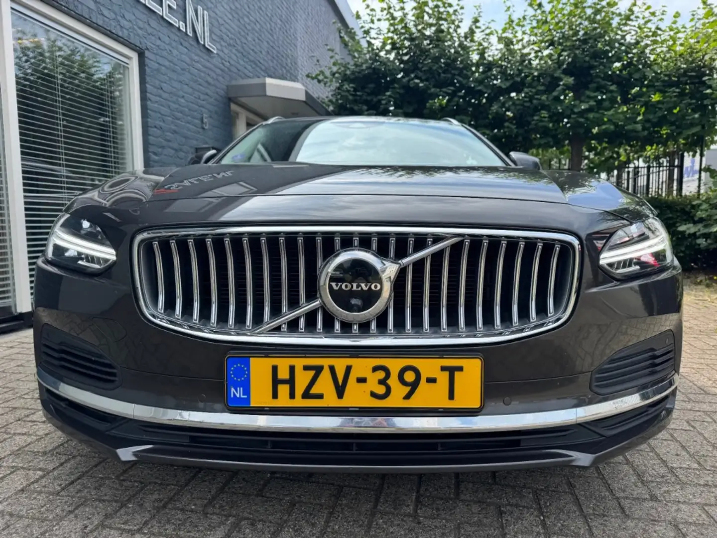 Volvo V90 2.0 T-6 Recharge 340pk AWD Inscription + Leder + 3 Grau - 2