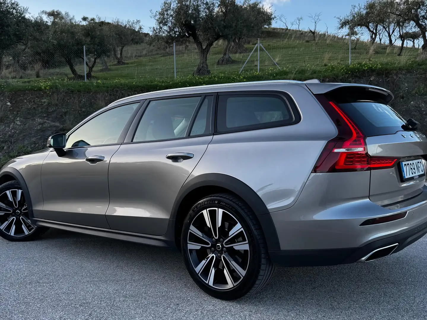 Volvo V60 Cross Country V60 Cross Country D4 Pro AWD Aut. Pro Gris - 2