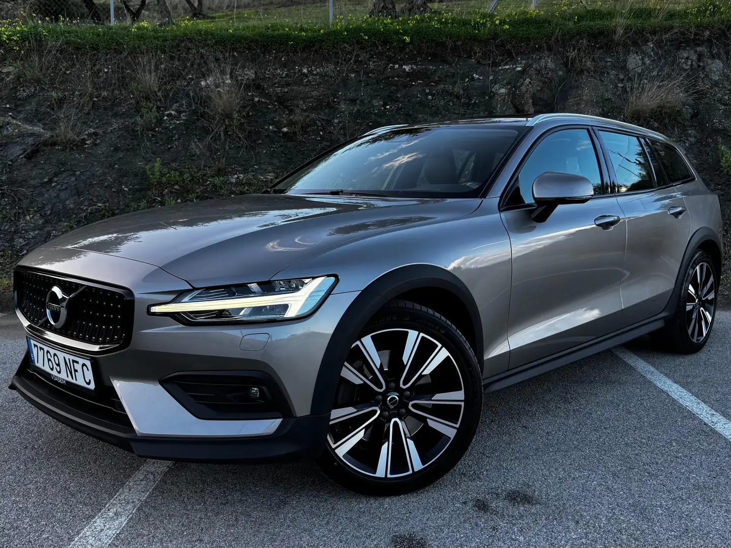Volvo V60 Cross Country V60 Cross Country D4 Pro AWD Aut. Pro Gris - 1