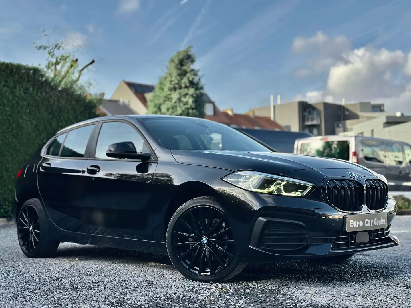 BMW 116 d Sportline / AUT / DIG. COCKPIT / ASSIST / CARPL. Noir - 2