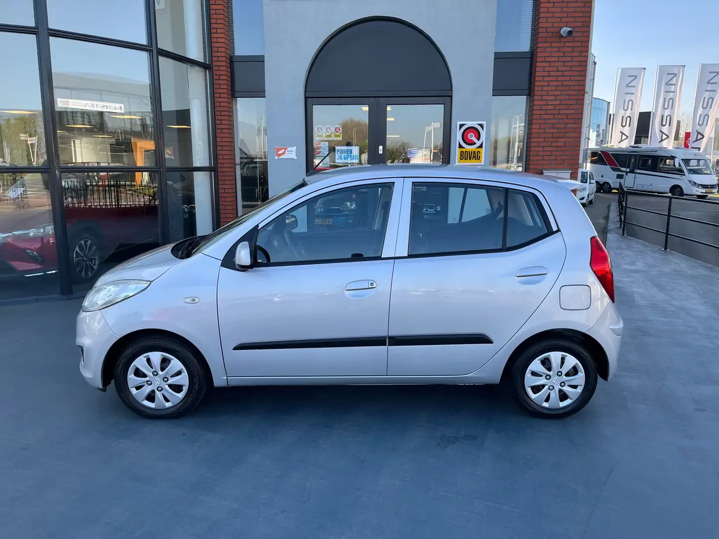 Hyundai i10 1.1 i-Drive Cool AIRCO LAGE KMSTAND Grijs - 2