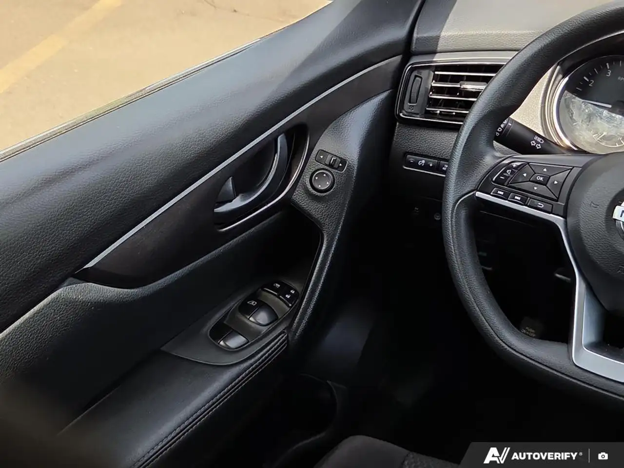 Nissan Qashqai снимка Nissan Qashqai