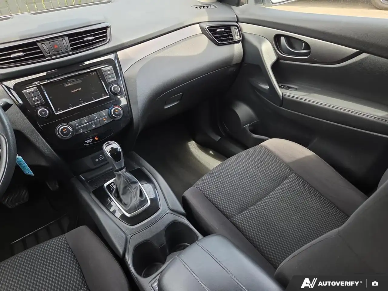 Nissan Qashqai снимка Nissan Qashqai