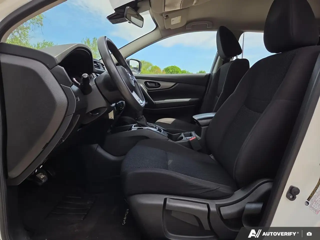 Nissan Qashqai снимка Nissan Qashqai