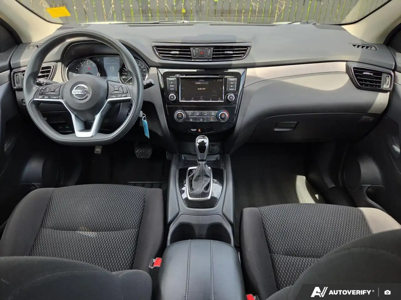 Nissan Qashqai снимка Nissan Qashqai
