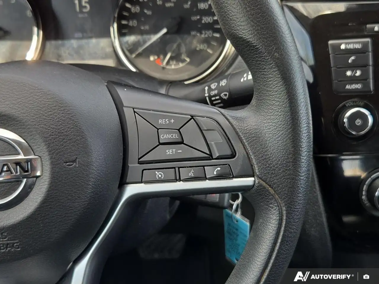 Nissan Qashqai снимка Nissan Qashqai