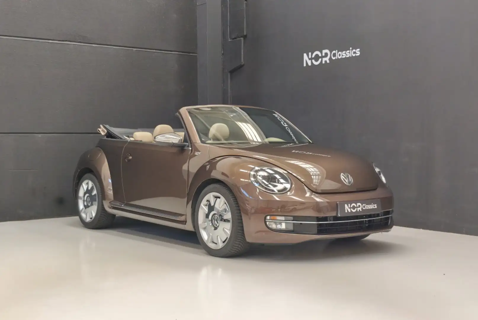 Volkswagen Beetle 1.4 TSI Fender Edition - 1
