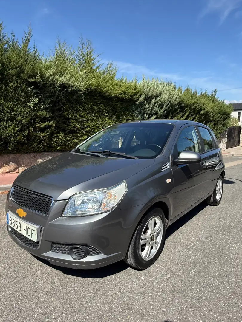 Chevrolet Aveo Sedán 1.4 16v LT - 2