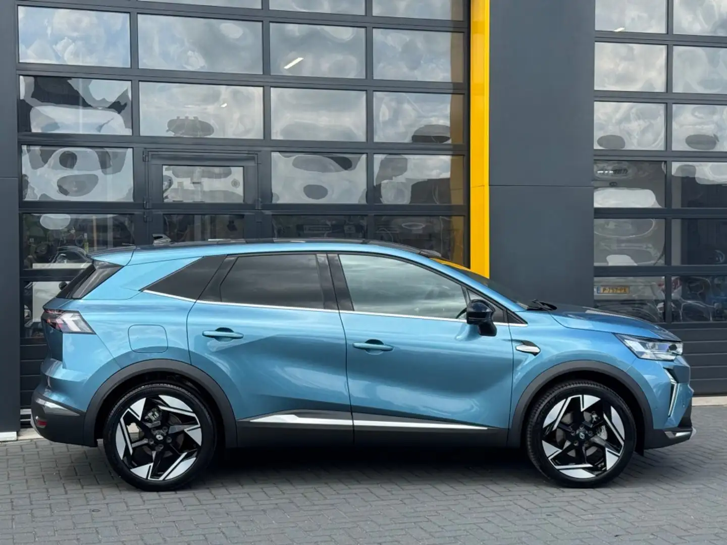 Renault Symbioz 1.6 E-Tech Full Hybrid 145 Iconic Pano 360 Camera Blau - 2