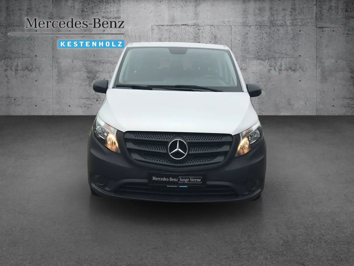 Mercedes-Benz Vito Vito 114 CDI TOURER PRO L AUTOMATIK+KLIMA+AHK+! Silber - 2