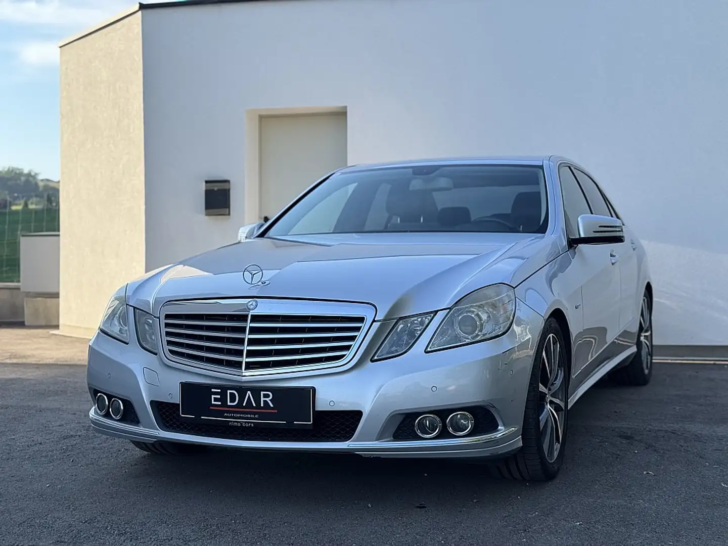 Mercedes-Benz E 200 BlueEfficiency CDI Aut. Grau - 2